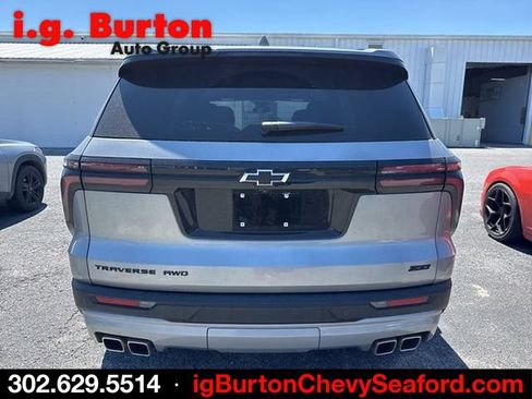 Used 2025 Chevrolet Traverse Z71 w/ Driver Confidence Package AWD/4WD image 5