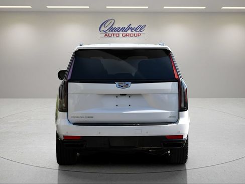 Used 2021 Cadillac Escalade Sport Platinum AWD/4WD image 5