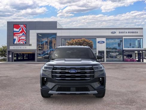 New 2026 Ford Explorer Active w/ Active Comfort Package RWD image 6