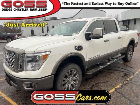 Used 2018 Nissan Titan Platinum Reserve w/ Platinum Utility Package image 1