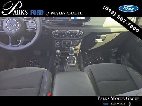 Used 2024 Jeep Wrangler Sport S image 13