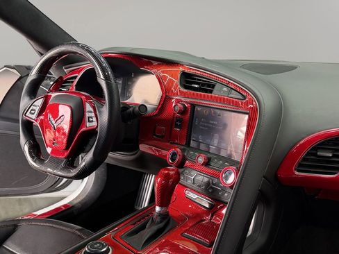 Used 2016 Chevrolet Corvette Z06 w/ 3LZ Preferred Equipment Group image 11