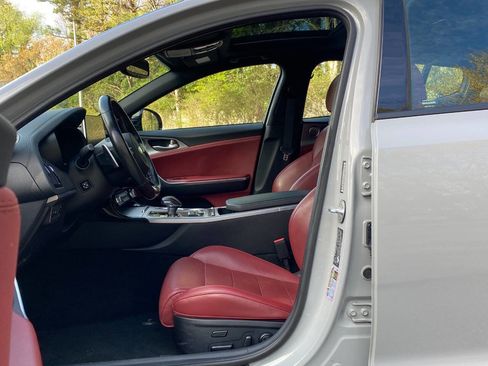 Used 2020 Kia Stinger GT2 image 15