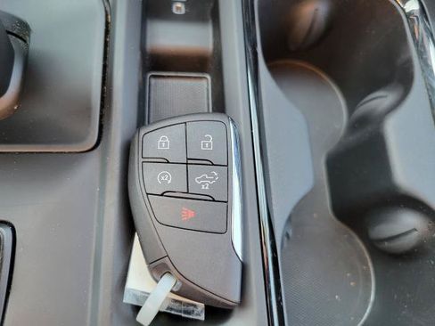 Used 2023 GMC Sierra 1500 AT4 w/ AT4 Premium Package AWD/4WD image 22