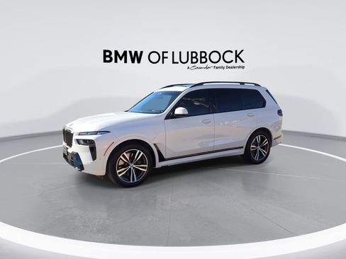 Certified 2026 BMW X7 xDrive40i w/ M Sport Package image 5
