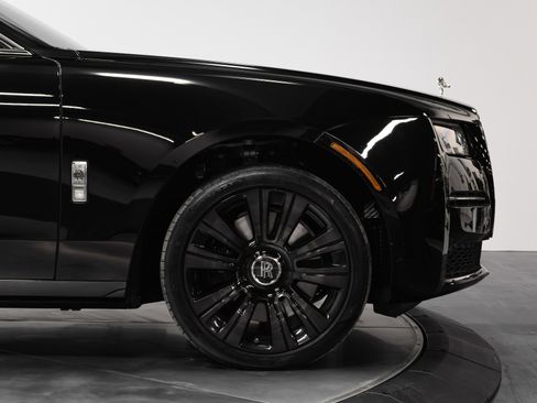 Used 2022 Rolls-Royce Ghost image 20