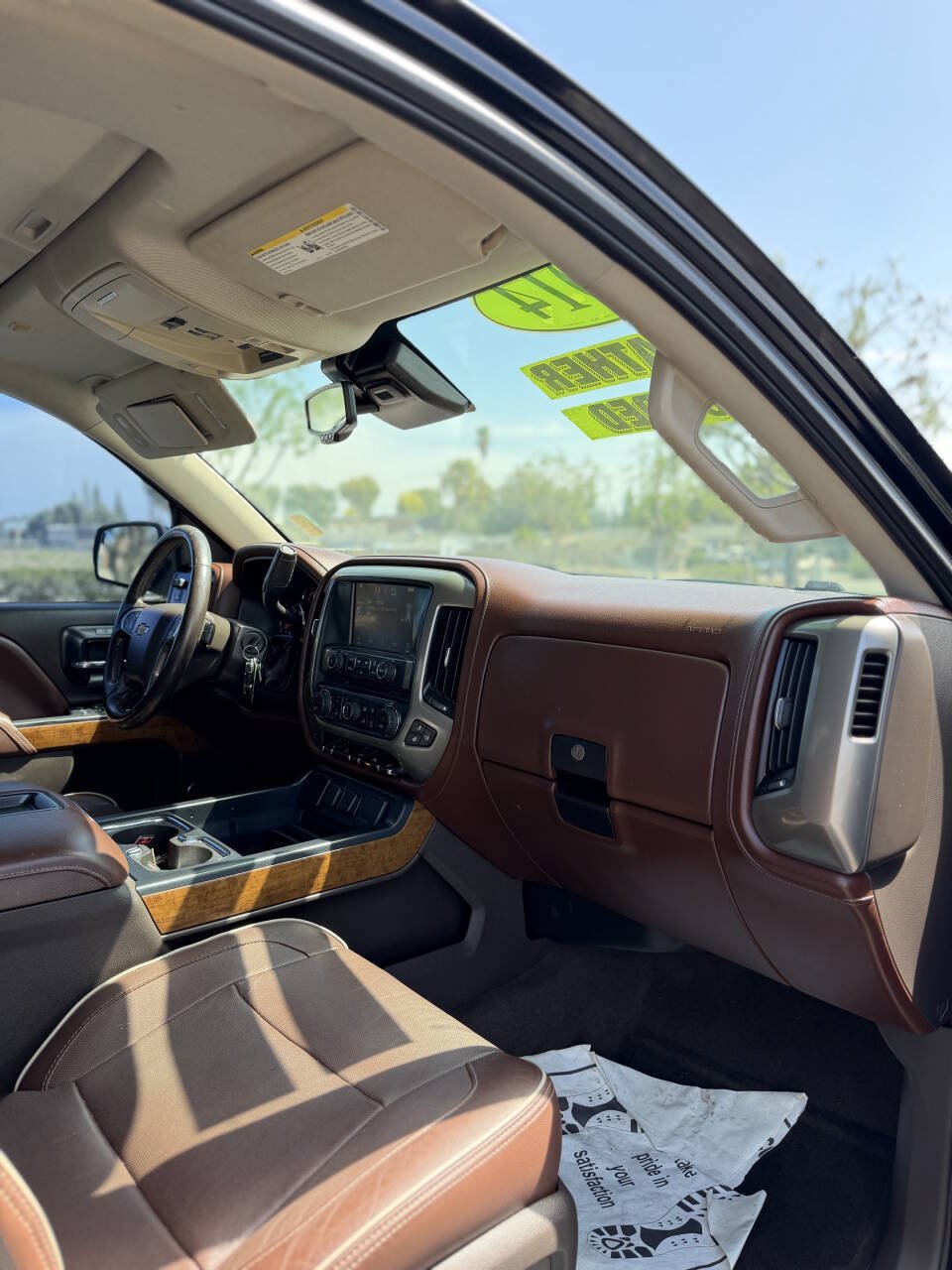 Used 2014 Chevrolet Silverado 1500 High Country w/ High Country Premium Package AWD/4WD image 9