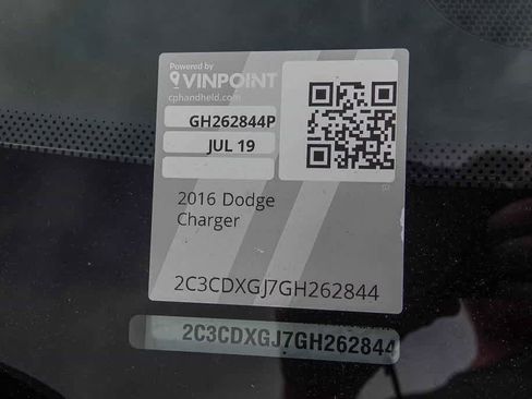 Used 2016 Dodge Charger R/T Scat Pack w/ Beats Audio Group image 31