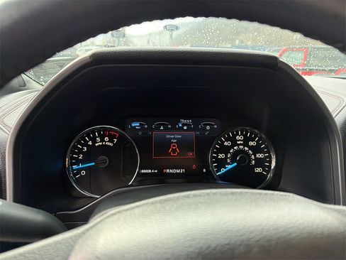 Used 2016 Ford F150 Platinum w/ Equipment Group 701A Luxury image 18