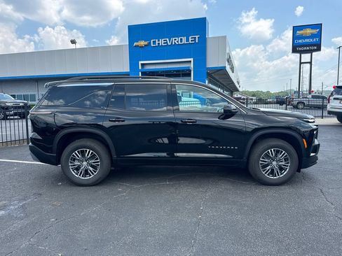 New 2026 Chevrolet Traverse LT w/ Enhanced Driving Package FWD image 5