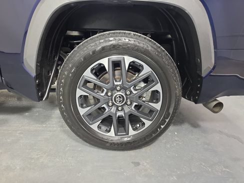 Used 2023 Toyota Tundra Limited AWD/4WD image 35