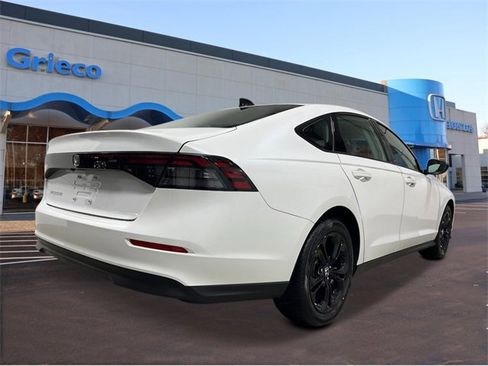 New 2025 Honda Accord SE image 5