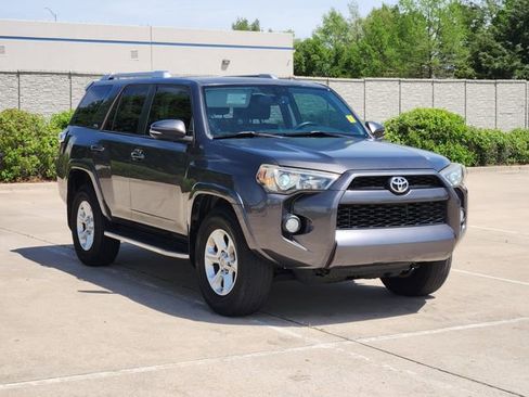 Used 2014 Toyota 4Runner SR5 Premium image 3