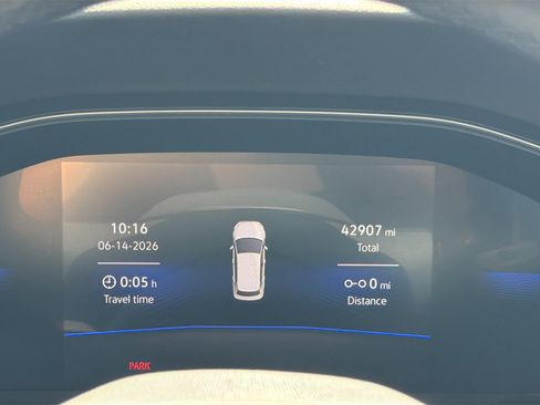 Used 2025 Volkswagen Jetta SE FWD image 11