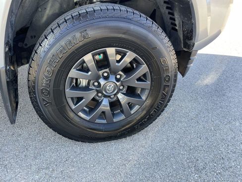 Used 2022 Toyota Tacoma SR5 image 34