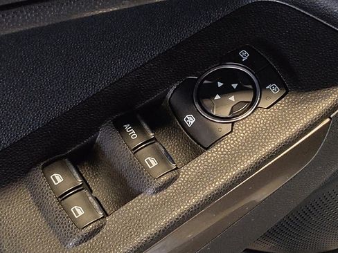 Used 2020 Ford EcoSport SE w/ SE Convenience Package FWD image 27