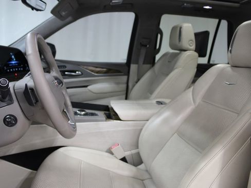 Used 2021 Cadillac Escalade Sport Platinum image 13