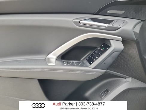 Used 2025 Audi Q5 Premium Plus w/ Premium Plus AWD/4WD image 6