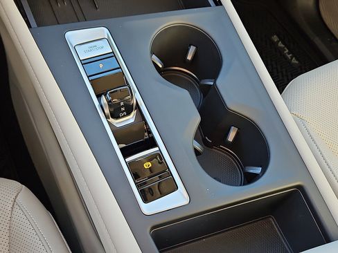 New 2026 Volkswagen Atlas SE image 14