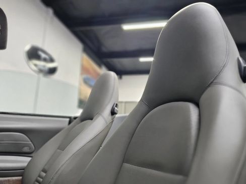 Used 2001 Porsche 911 Cabriolet image 14