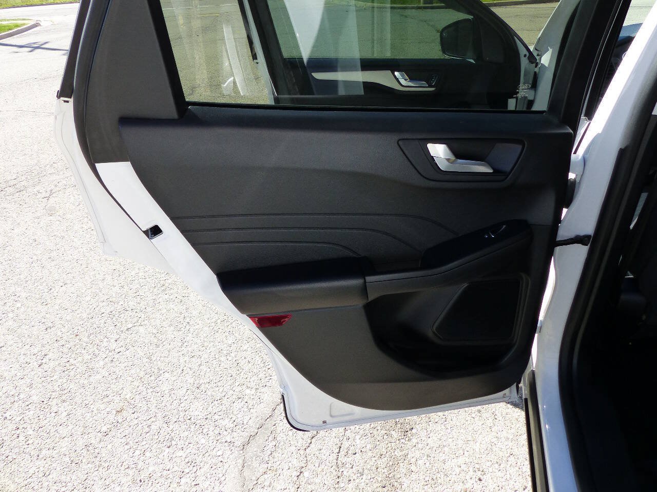 Used 2021 Ford Escape SE FWD image 33