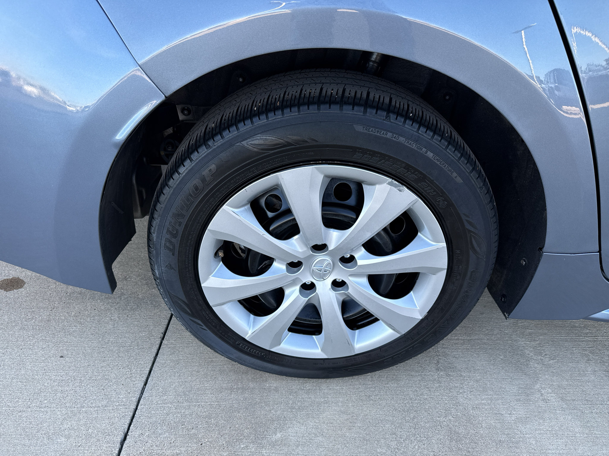 Used 2024 Toyota Corolla LE FWD image 15