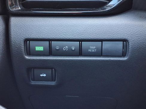 Used 2024 Nissan Sentra SV image 22