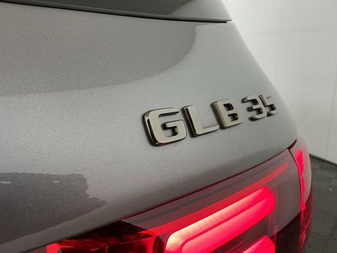 Used 2025 Mercedes-Benz GLB 35 AMG 4MATIC image 30