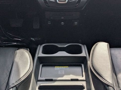 Used 2024 Honda Odyssey Elite image 19