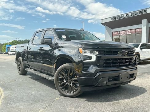 Used 2022 Chevrolet Silverado 1500 RST w/ Protection Package AWD/4WD image 2