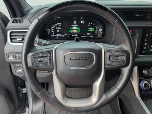 Used 2023 GMC Yukon Denali w/ Denali Reserve Package image 24
