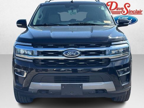 Used 2022 Ford Expedition Limited AWD/4WD image 2