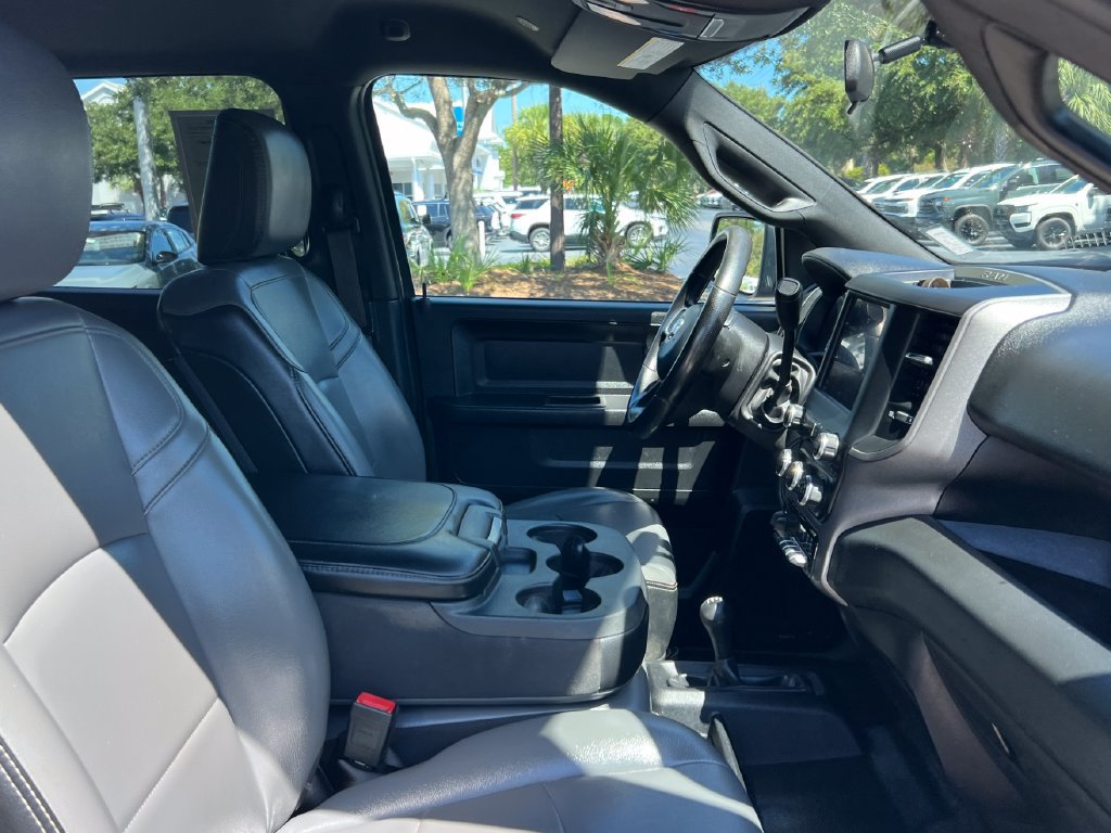 Used 2022 RAM 2500 Tradesman w/ Chrome Appearance Group AWD/4WD image 18