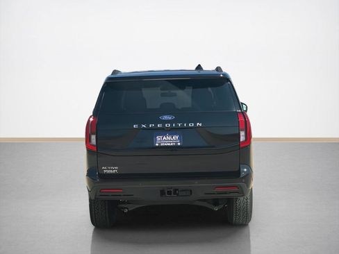 New 2025 Ford Expedition Active image 6