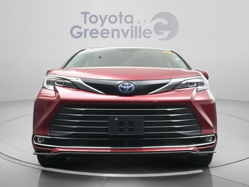 Certified 2023 Toyota Sienna XLE FWD image 23