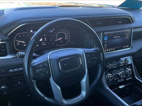 Used 2021 GMC Yukon Denali w/ Denali Premium Package image 17