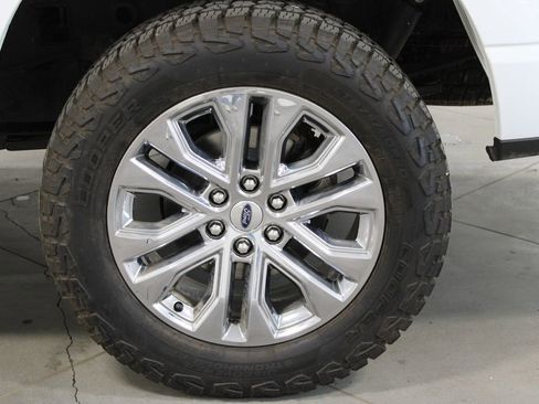 Used 2024 Ford F150 Lariat w/ Tow/Haul Package AWD/4WD image 18