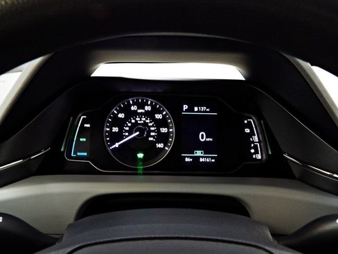 Used 2020 Hyundai Ioniq Blue FWD image 15