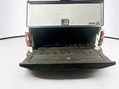 Used 2023 Nissan Frontier S w/ Technology Package RWD image 27