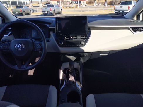 Certified 2023 Toyota Corolla LE image 29