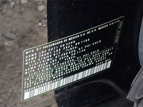 Used 2021 Volkswagen Tiguan SE w/ Panoramic Sunroof Package image 27