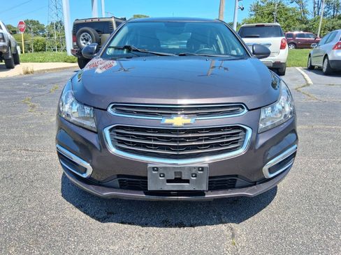 Used 2016 Chevrolet Cruze LT FWD image 2