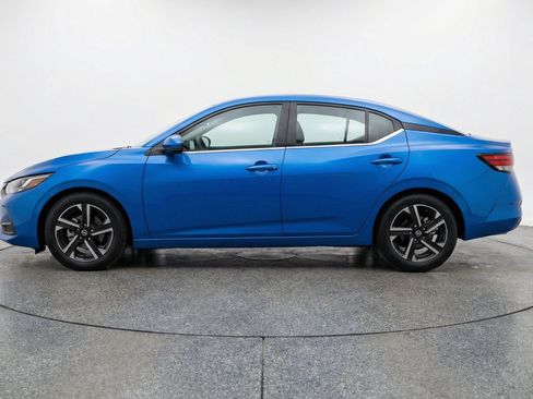 Used 2025 Nissan Sentra SV FWD image 5