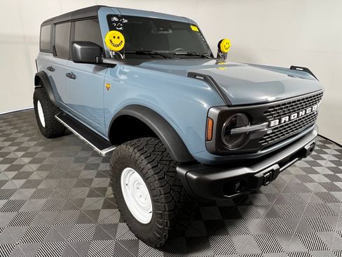 Used 2022 Ford Bronco Badlands AWD/4WD image 3