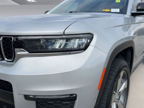 Used 2021 Jeep Grand Cherokee L Limited w/ Luxury Tech Group II image 11