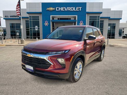 Used 2025 Chevrolet TrailBlazer LS w/ LS Convenience Package image 1