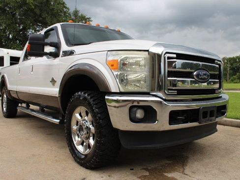 Used 2015 Ford F250 Lariat w/ Lariat Ultimate Package AWD/4WD image 5