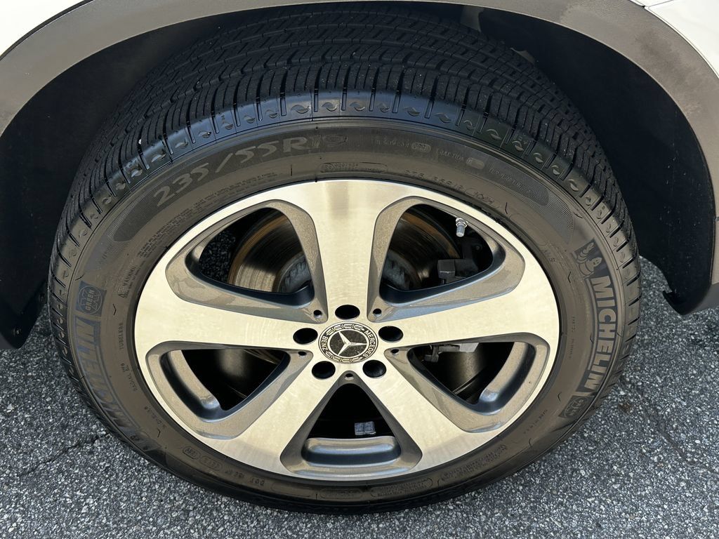 Certified 2022 Mercedes-Benz GLC 300 image 23
