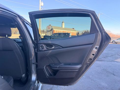 Used 2020 Honda Civic Sport image 28
