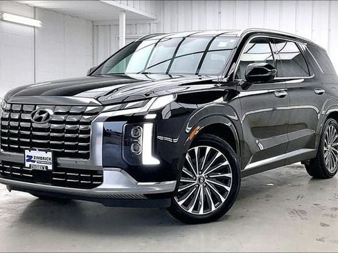 Used 2023 Hyundai Palisade Calligraphy w/ Winter Package AWD/4WD image 2